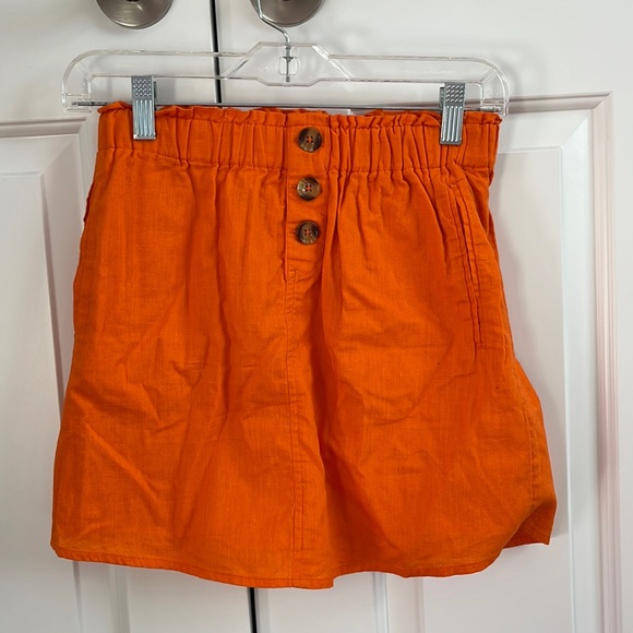 Brand: Urban outfitters Style: Orange skirt with pockets and buttons Size: Small - Picture 1 of 2